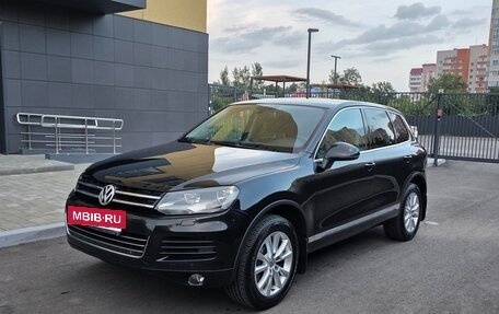 Volkswagen Touareg III, 2011 год, 1 890 000 рублей, 3 фотография
