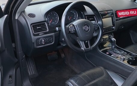 Volkswagen Touareg III, 2011 год, 1 890 000 рублей, 16 фотография