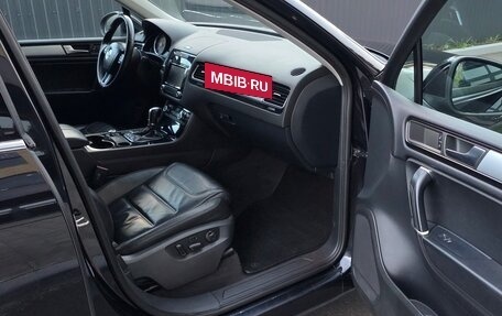 Volkswagen Touareg III, 2011 год, 1 890 000 рублей, 23 фотография