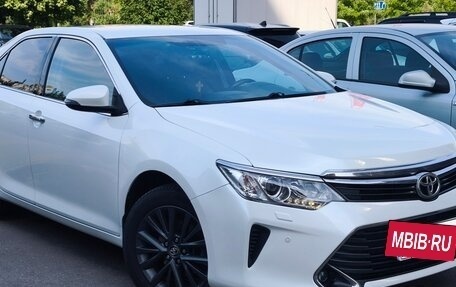Toyota Camry, 2015 год, 1 950 000 рублей, 2 фотография