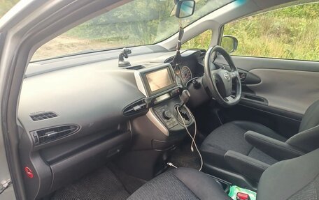 Toyota Wish II, 2012 год, 1 300 000 рублей, 3 фотография