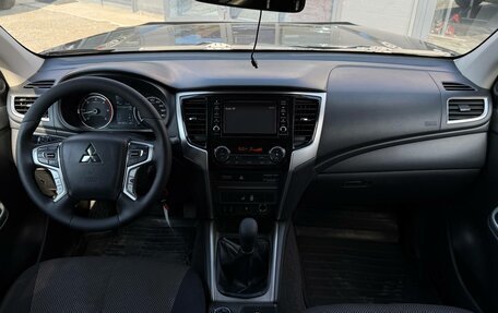 Mitsubishi L200 IV рестайлинг, 2019 год, 2 299 000 рублей, 24 фотография