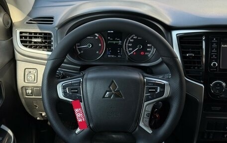 Mitsubishi L200 IV рестайлинг, 2019 год, 2 299 000 рублей, 25 фотография