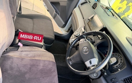 Toyota ISis I, 2004 год, 535 000 рублей, 20 фотография