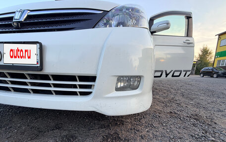 Toyota ISis I, 2004 год, 535 000 рублей, 26 фотография