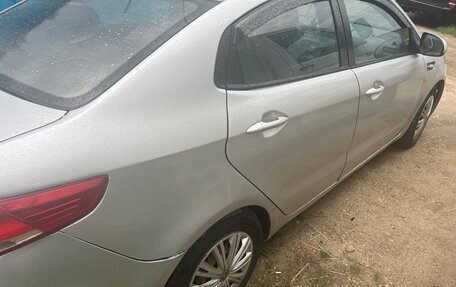 KIA Rio III рестайлинг, 2015 год, 200 000 рублей, 4 фотография