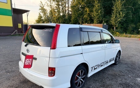 Toyota ISis I, 2004 год, 535 000 рублей, 37 фотография
