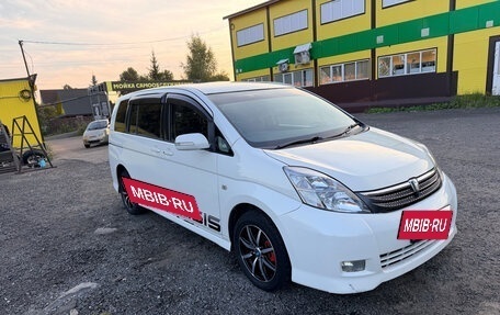 Toyota ISis I, 2004 год, 535 000 рублей, 39 фотография