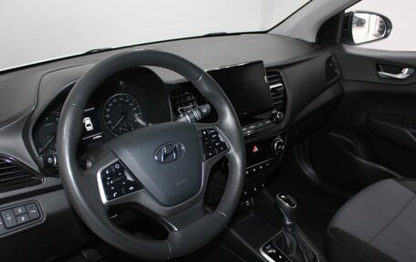 Hyundai Solaris II рестайлинг, 2021 год, 1 599 900 рублей, 7 фотография