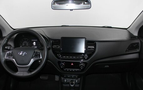 Hyundai Solaris II рестайлинг, 2021 год, 1 599 900 рублей, 8 фотография