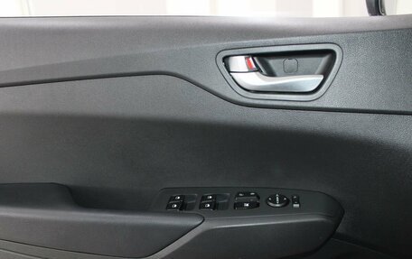 Hyundai Solaris II рестайлинг, 2021 год, 1 599 900 рублей, 15 фотография