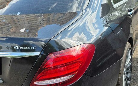 Mercedes-Benz E-Класс, 2020 год, 3 400 000 рублей, 4 фотография