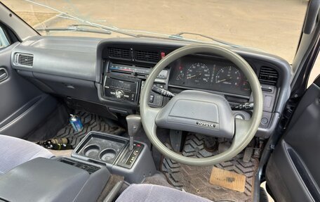 Toyota HiAce H100, 1993 год, 370 000 рублей, 17 фотография