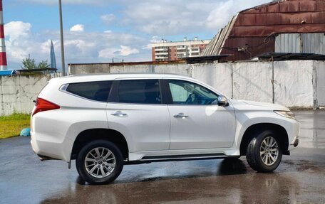 Mitsubishi Pajero Sport III рестайлинг, 2018 год, 2 850 000 рублей, 2 фотография