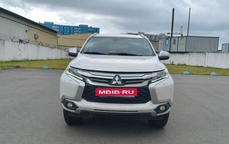 Mitsubishi Pajero Sport III рестайлинг, 2018 год, 2 850 000 рублей, 3 фотография