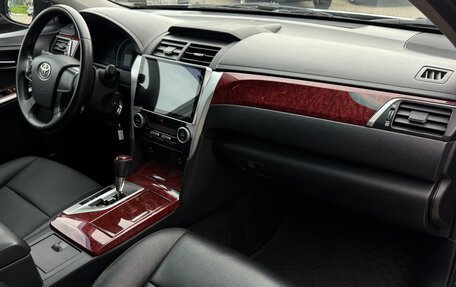 Toyota Camry, 2011 год, 1 650 000 рублей, 12 фотография