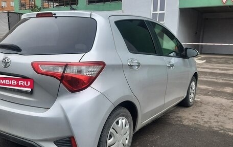 Toyota Vitz, 2018 год, 825 000 рублей, 3 фотография