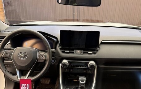 Toyota RAV4, 2025 год, 3 950 000 рублей, 7 фотография