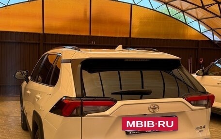 Toyota RAV4, 2025 год, 3 950 000 рублей, 4 фотография