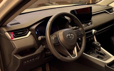 Toyota RAV4, 2025 год, 3 950 000 рублей, 6 фотография