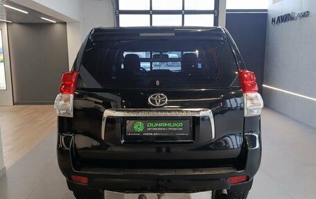 Toyota Land Cruiser Prado 150 рестайлинг 2, 2013 год, 2 359 000 рублей, 5 фотография