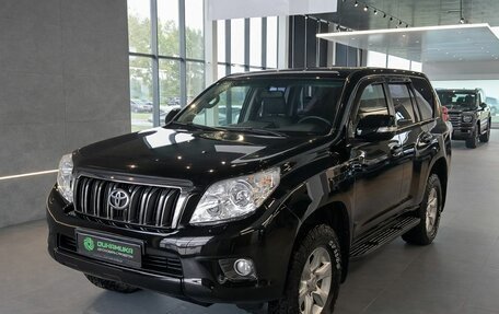 Toyota Land Cruiser Prado 150 рестайлинг 2, 2013 год, 2 359 000 рублей, 3 фотография