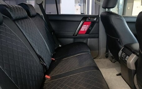 Toyota Land Cruiser Prado 150 рестайлинг 2, 2013 год, 2 359 000 рублей, 9 фотография
