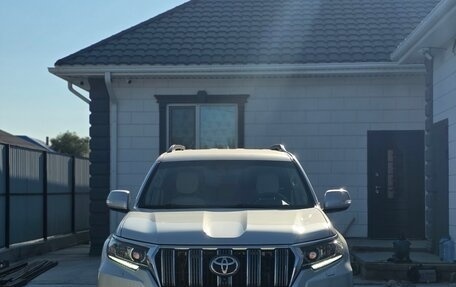 Toyota Land Cruiser Prado 150 рестайлинг 2, 2018 год, 4 450 000 рублей, 1 фотография