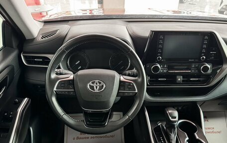 Toyota Highlander, 2021 год, 4 209 000 рублей, 18 фотография