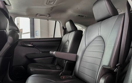 Toyota Highlander, 2021 год, 4 209 000 рублей, 10 фотография