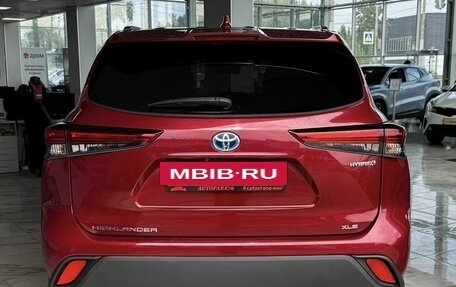 Toyota Highlander, 2021 год, 4 209 000 рублей, 5 фотография