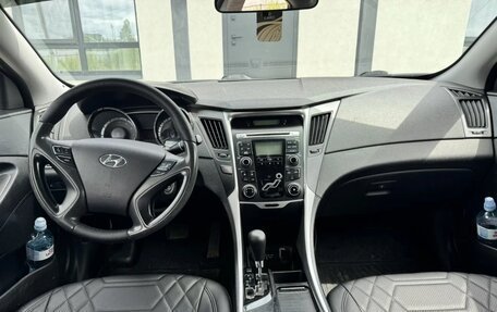 Hyundai Sonata VI, 2011 год, 1 000 000 рублей, 4 фотография