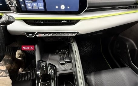 Geely Coolray I, 2023 год, 2 100 000 рублей, 2 фотография