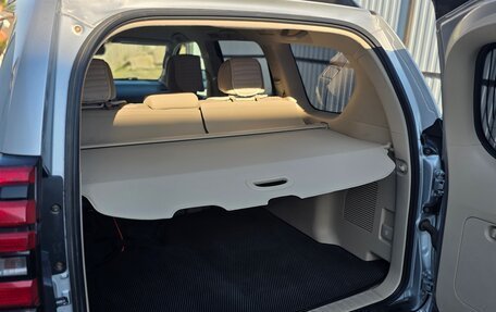 Toyota Land Cruiser Prado 150 рестайлинг 2, 2018 год, 4 450 000 рублей, 20 фотография