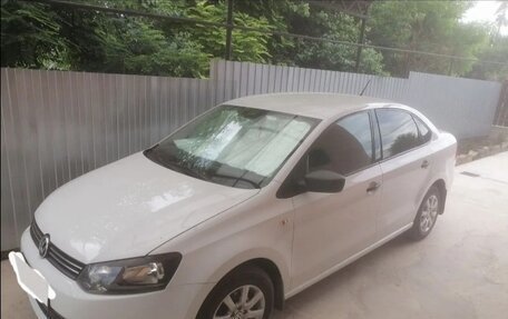 Volkswagen Polo VI (EU Market), 2015 год, 1 100 000 рублей, 2 фотография