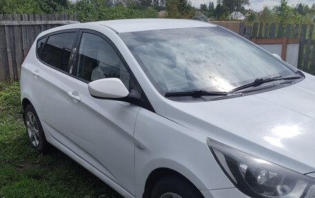 Hyundai Solaris II рестайлинг, 2013 год, 530 000 рублей, 7 фотография