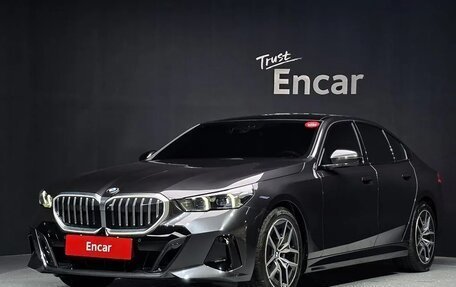 BMW 5 серия, 2026 год, 9 330 000 рублей, 1 фотография