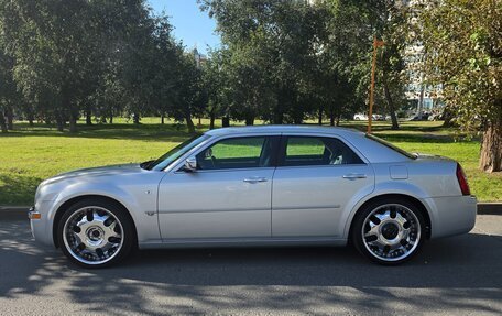 Chrysler 300C II, 2006 год, 800 000 рублей, 2 фотография