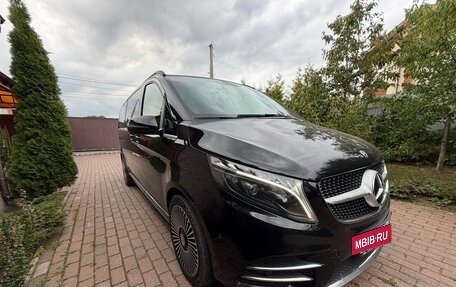 Mercedes-Benz V-Класс, 2022 год, 9 500 000 рублей, 3 фотография