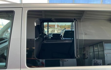 Volkswagen Transporter T6 рестайлинг, 2022 год, 3 650 800 рублей, 12 фотография