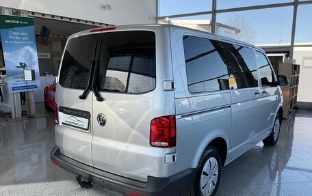 Volkswagen Transporter T6 рестайлинг, 2022 год, 3 650 800 рублей, 5 фотография