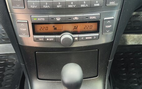 Toyota Avensis III рестайлинг, 2007 год, 750 000 рублей, 14 фотография