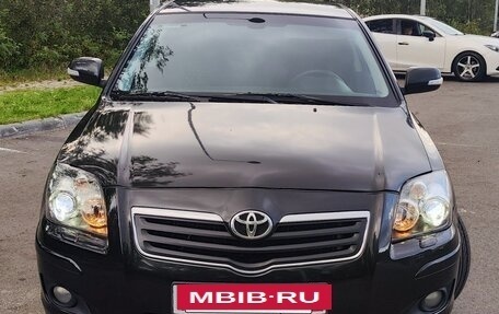 Toyota Avensis III рестайлинг, 2007 год, 750 000 рублей, 2 фотография
