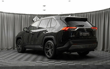 Toyota RAV4, 2020 год, 3 140 000 рублей, 4 фотография