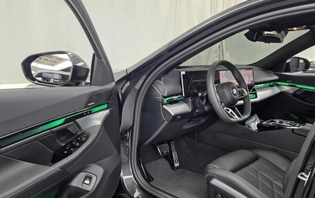 BMW 5 серия, 2026 год, 9 330 000 рублей, 10 фотография