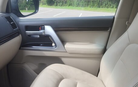 Toyota Land Cruiser 200, 2019 год, 6 950 000 рублей, 10 фотография