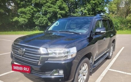 Toyota Land Cruiser 200, 2019 год, 6 950 000 рублей, 13 фотография