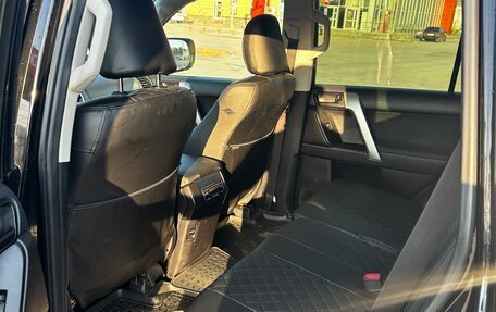 Toyota Land Cruiser Prado 150 рестайлинг 2, 2017 год, 4 230 000 рублей, 9 фотография