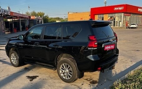 Toyota Land Cruiser Prado 150 рестайлинг 2, 2017 год, 4 230 000 рублей, 4 фотография