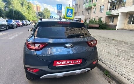 KIA Stonic, 2020 год, 1 750 000 рублей, 3 фотография